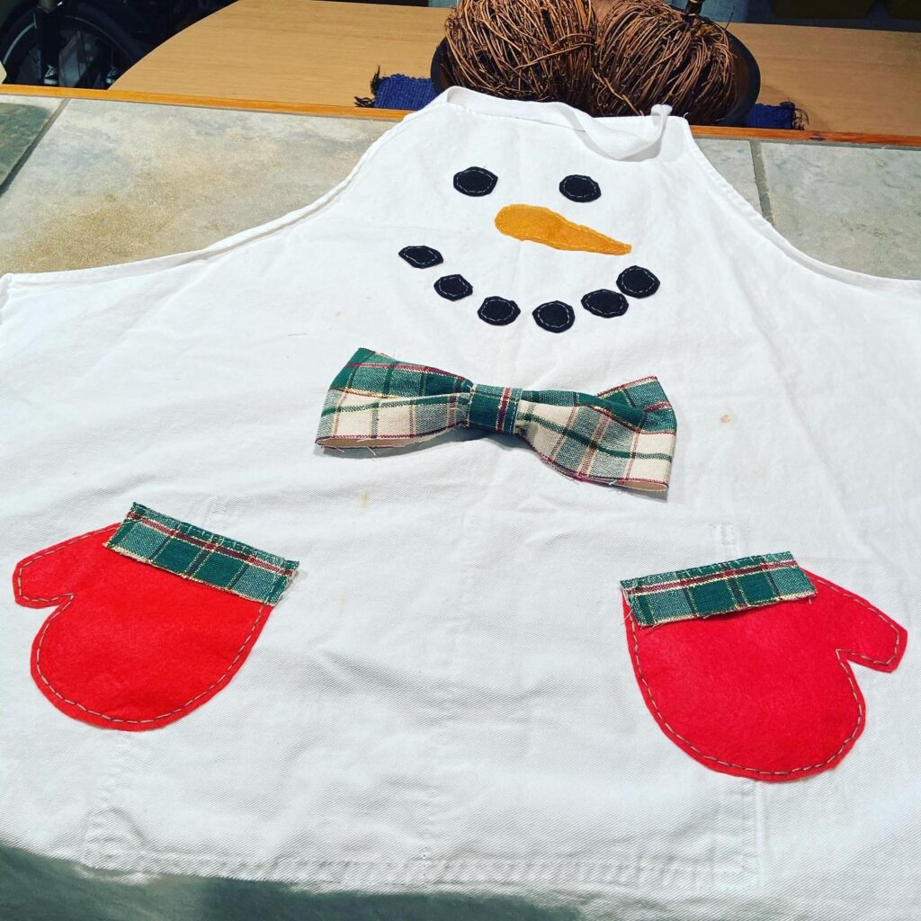 Snowman Apron DIY