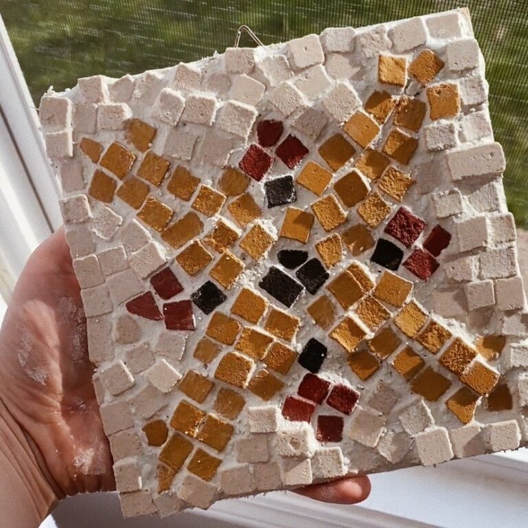 collaborator Anna DIY mosaic tile craft
